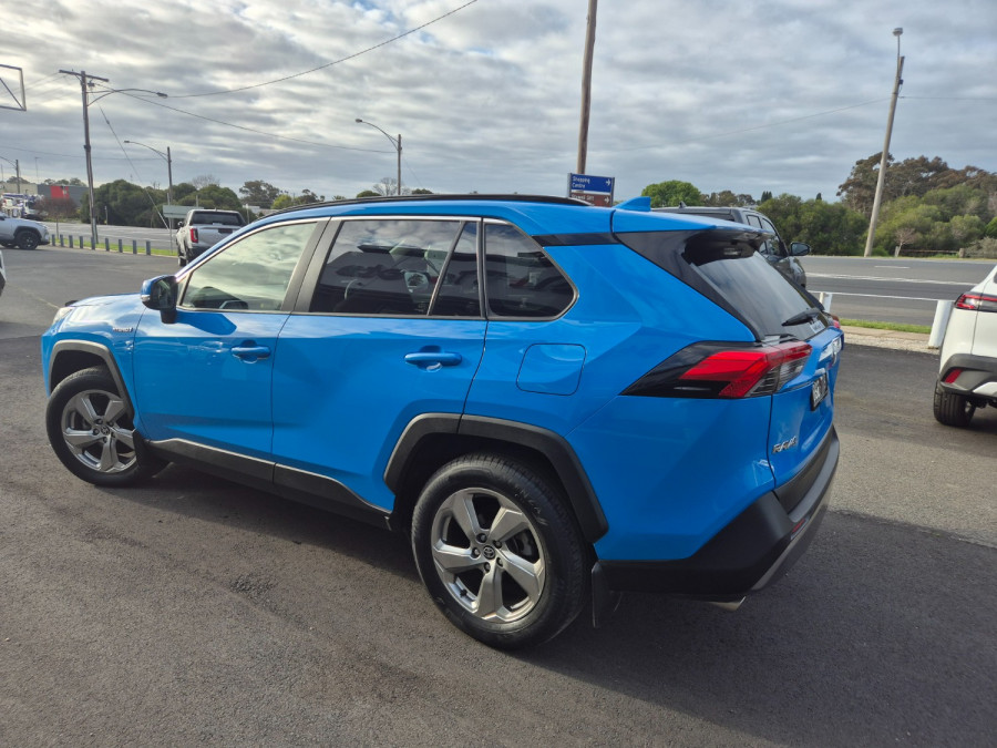2021 Toyota RAV4 AXAH54R GXL SUV Image 10