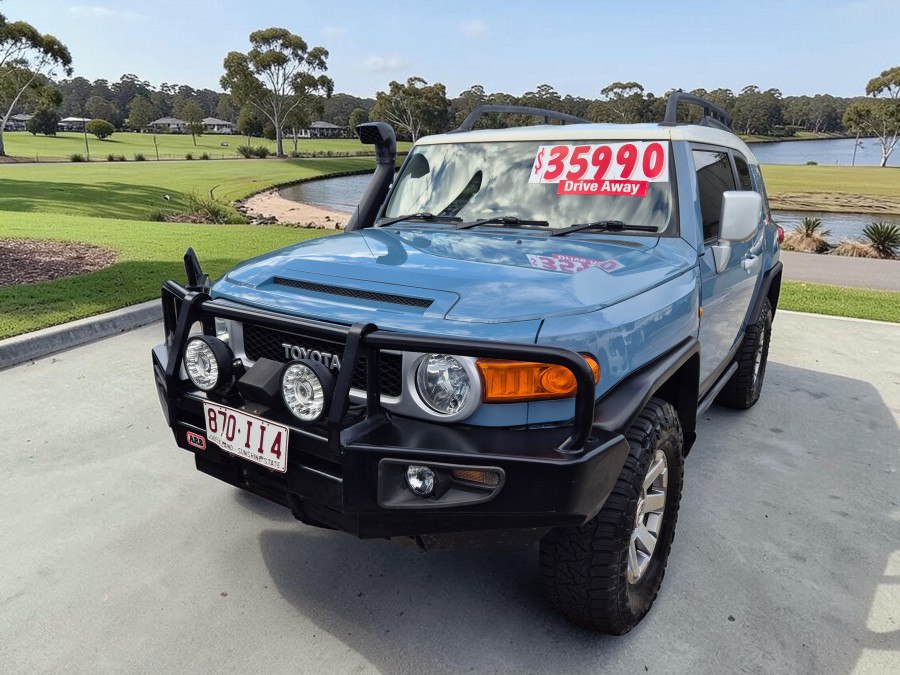 2015 MY14 Toyota FJ Cruiser GSJ15R SUV Image 3