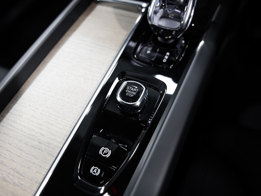 2026 Volvo XC60 UZ B5 Plus 2L Petrol AWD SUV Image 13