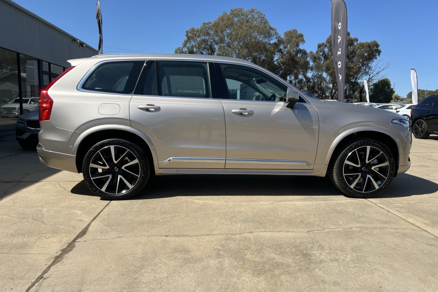 2024 Volvo XC90 L Series Ultimate B5 Bright SUV Image 7