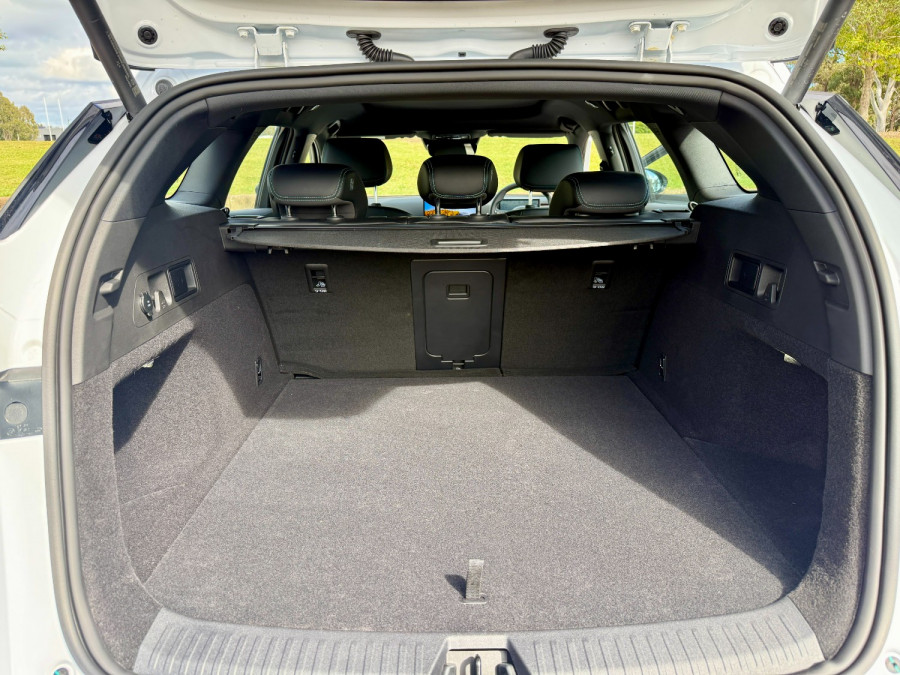 2026 BYD Seal 6  Premium Wagon Image 18