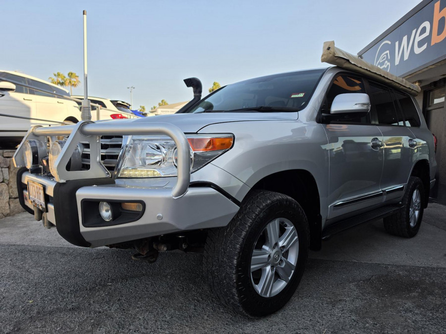 2012 MY10 Toyota LandCruiser VDJ200R Sahara SUV Image 3