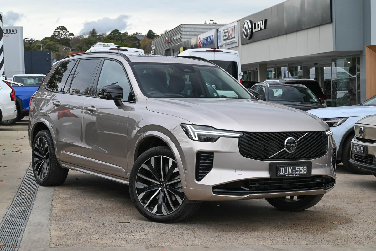 2026 Volvo XC90 L Series Ultra B5 Dark SUV