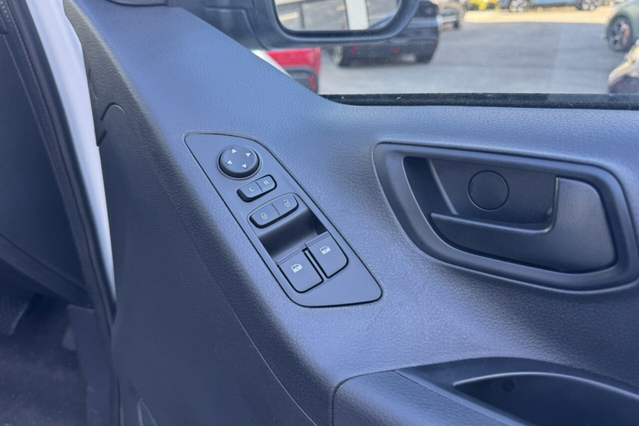 2025 MYon LDV G10 SV7C + Van Image 22