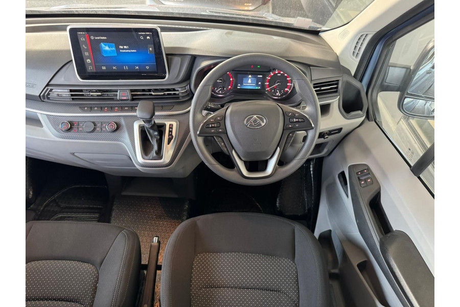 2023 LDV Deliver 9  11-Seat Bus Image 10