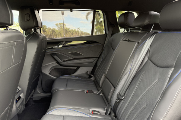 2026 Volkswagen Tayron R4 195TSI R-Line SUV Image 16