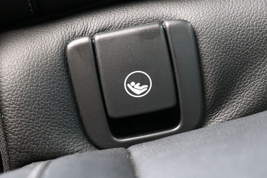 2019 Volvo Xc40 (No Series) MY20 T4 Momentum Suv Image 18