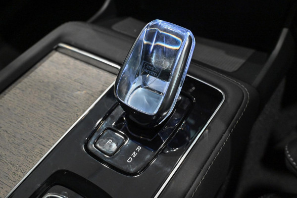 2026 Volvo XC90 L Series Ultra B5 Dark SUV Image 19