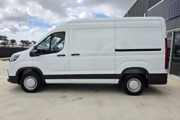 2026 MY24 LDV Deliver 9 Mid Roof MWB Van Image 6