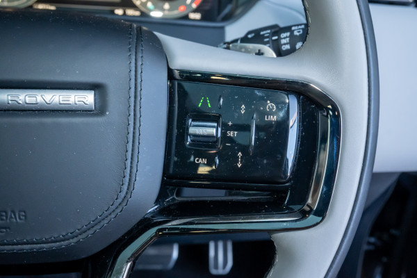2026 Land Rover Range Rover Velar L560 P250 Dynamic SE SUV