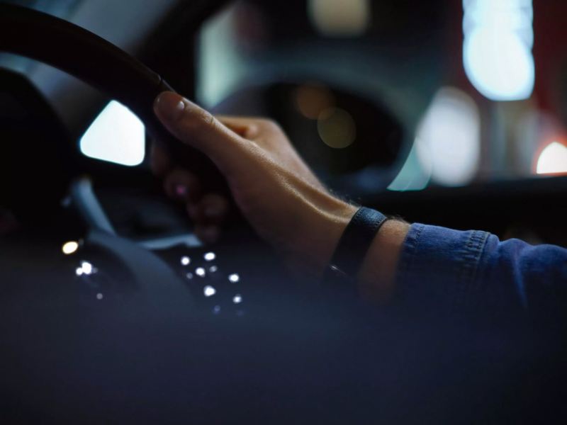 Sees what you don't Blind Spot Monitor Image