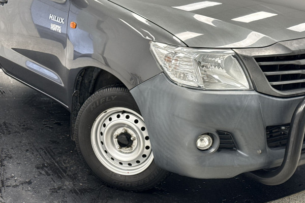 2015 MY14 Toyota HiLux WorkMate Cab Chassis Image 2