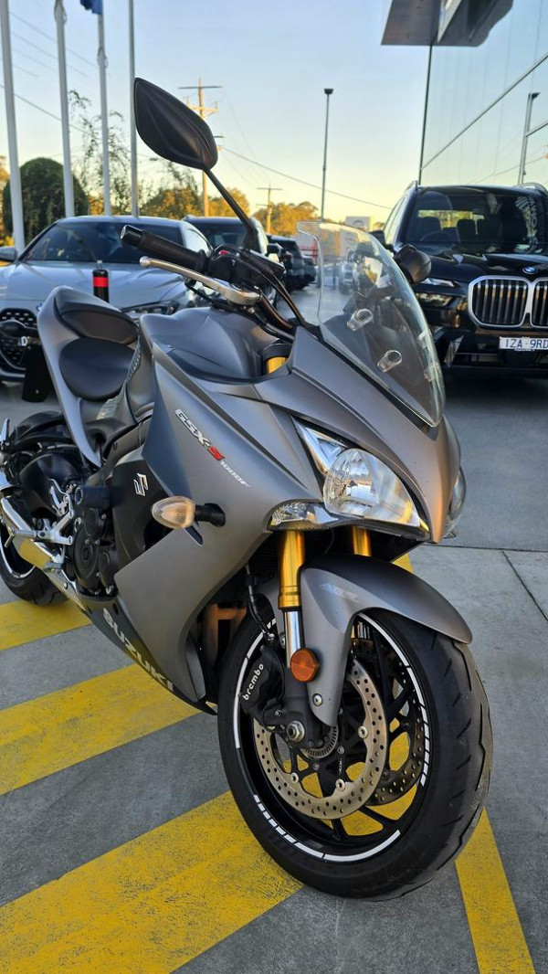 2015 MY16 Suzuki GSX-S1000F GSX-S image 2