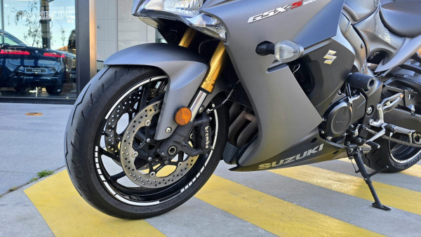 2015 MY16 Suzuki GSX-S1000F GSX-S image 4