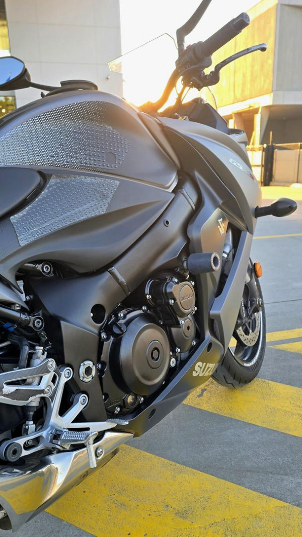 2015 MY16 Suzuki GSX-S1000F GSX-S image 5