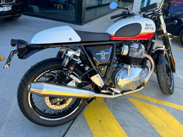 2022 MY21 Royal Enfield Interceptor 650 Classic 650 Twin image 3