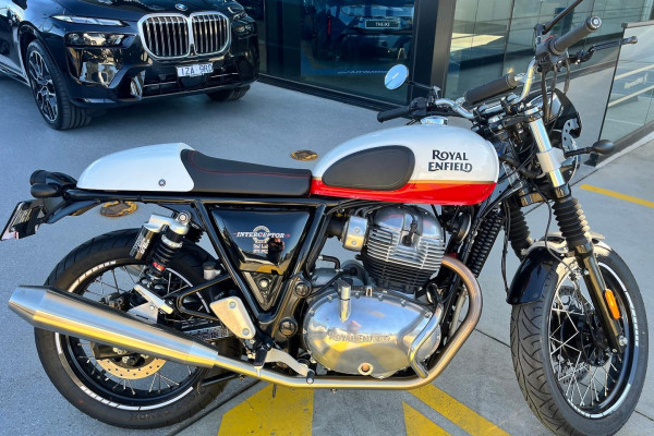 Royal Enfield Interceptor 650 Classic 650 Twin