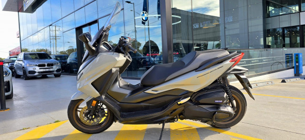 2025 Honda Forza 350 (NSS350) Forza image 13