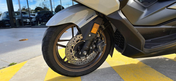 2025 Honda Forza 350 (NSS350) Forza image 14