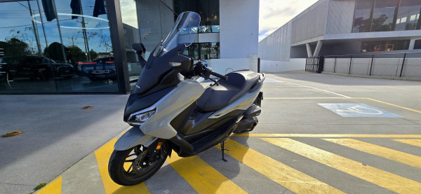 2025 Honda Forza 350 (NSS350) Forza image 16