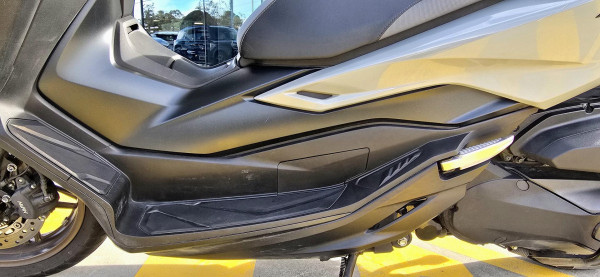 2025 Honda Forza 350 (NSS350) Forza image 18