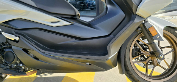 2025 Honda Forza 350 (NSS350) Forza image 5