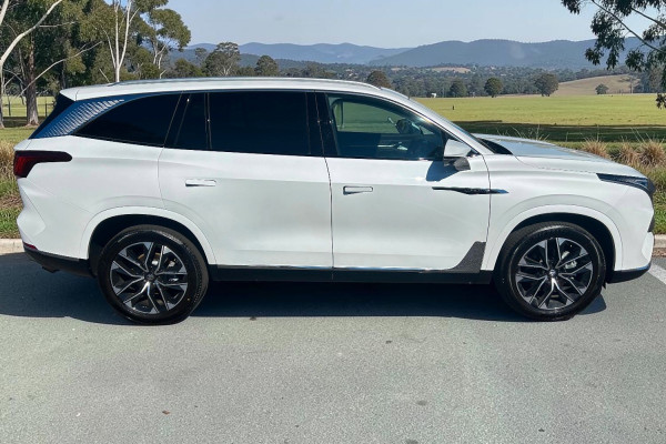 2025 MG QS IS31 Excite SUV Image 2