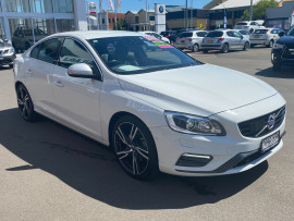 Volvo S60 T5 - R-Design F Series  T5