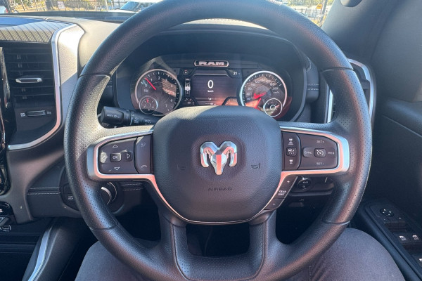 2026 Ram 1500 Express Ute Image 15