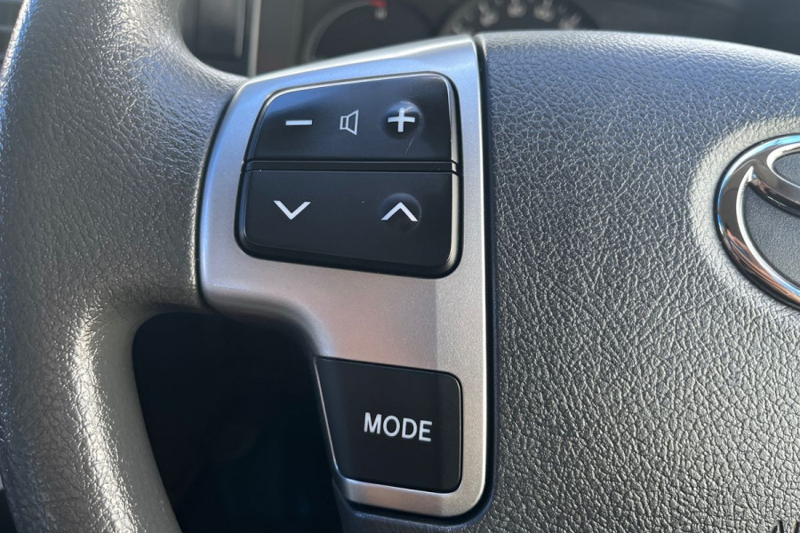 2017 MY19 Toyota HiAce LWB Van LWB Van Image 16