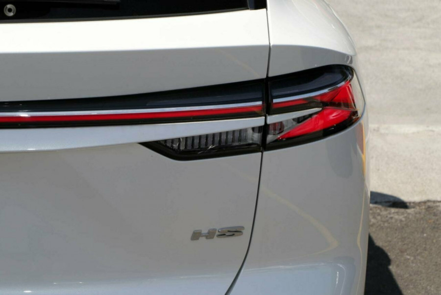 2024 MY24.5 MG HS AS33 Essence SUV Image 11