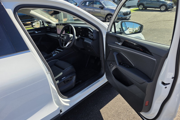 2026 Volkswagen Tiguan CT 150TSI eHybrid Elegance SUV Image 17