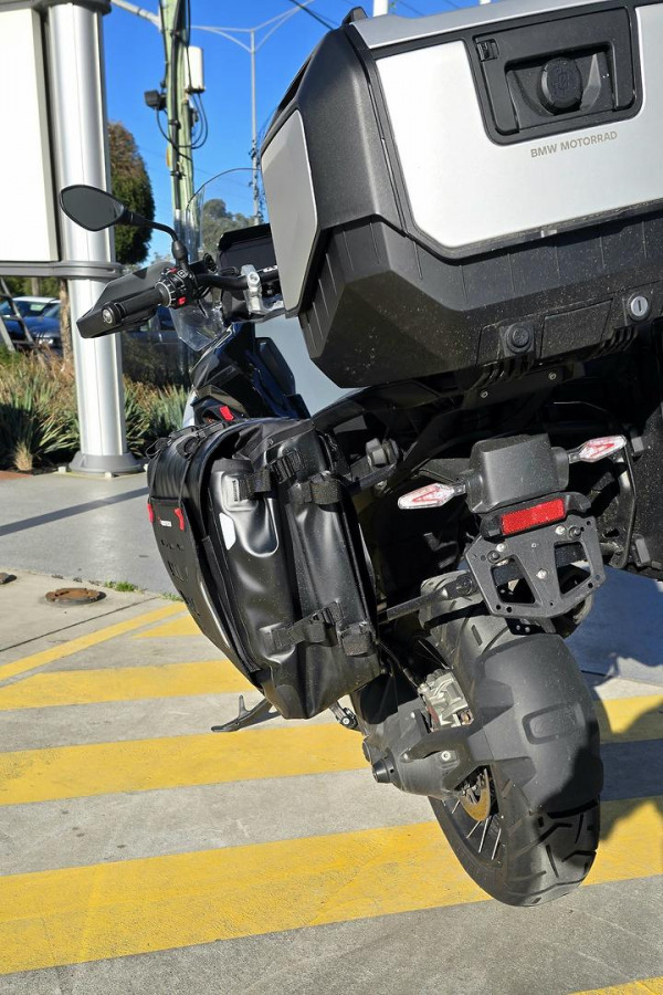 2024 BMW R 1300 GS Triple Black R 1300 image 10
