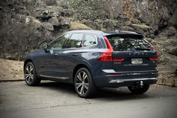 2023 Volvo XC60 UZ Ultimate B5 Bright SUV Image 4