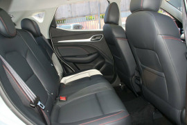 2024 MG ZST S13 Essence SUV