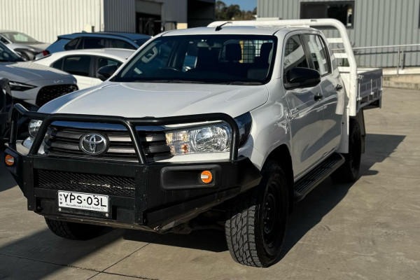 2018 Toyota HiLux 1Y46270EQ SR Cab Chassis Image 4