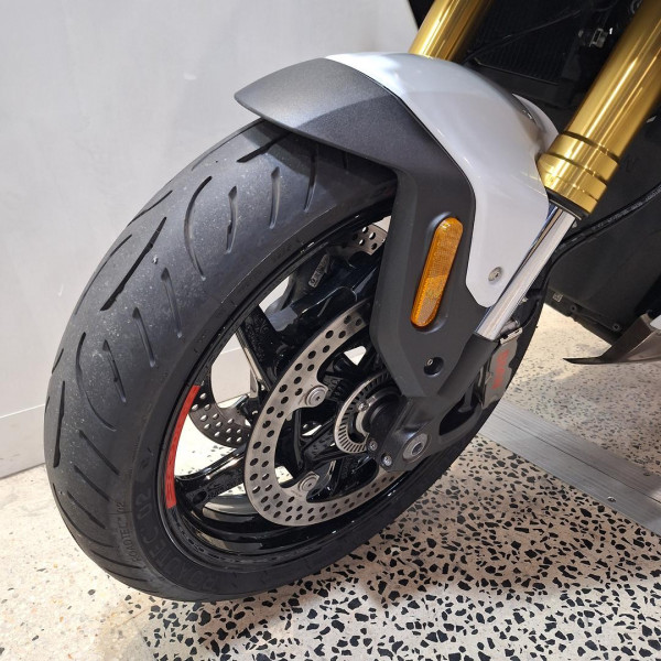 2025 MY26 BMW R 1300 RS Performance R 1300 image 34