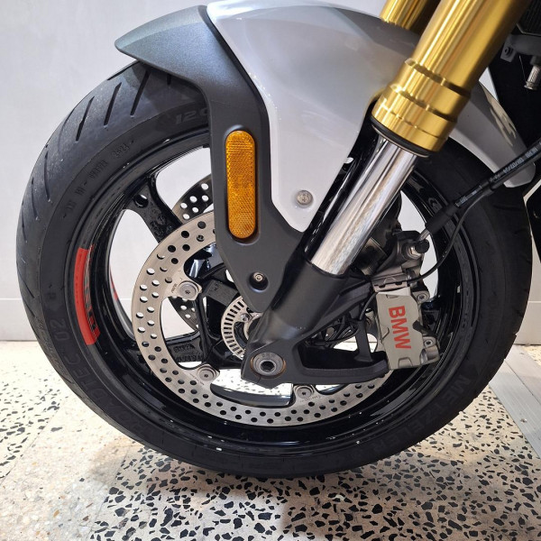 2025 MY26 BMW R 1300 RS Performance R 1300 image 35