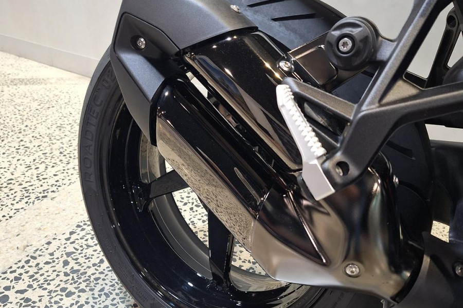 2025 MY26 BMW R 1300 RS Performance R 1300