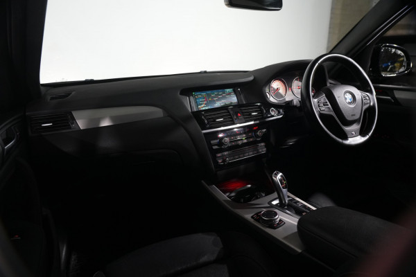2016 BMW X3 xDrive20d SUV image 10