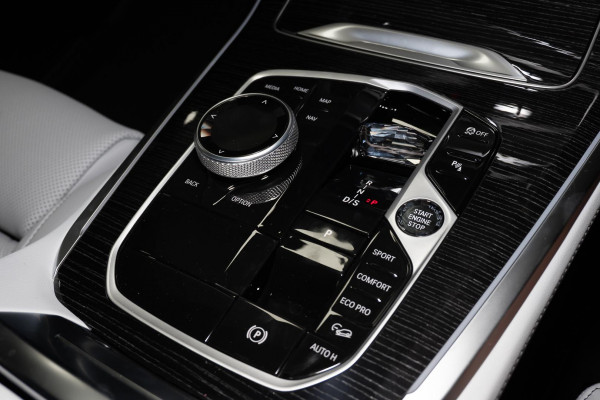 2026 BMW X5 G05 LCI xDrive30d M Sport SUV image 13