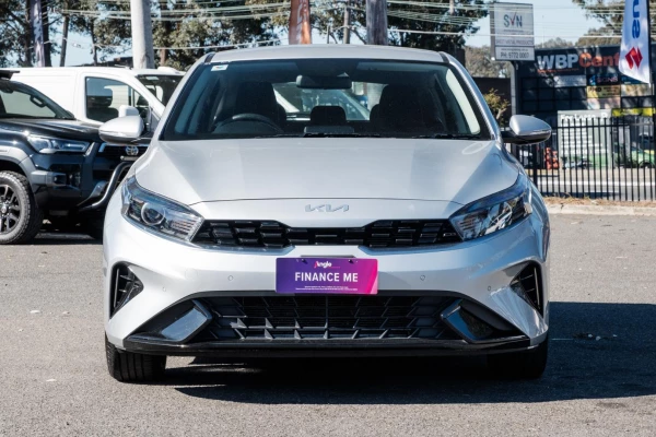 2024 Kia Cerato BD S Hatch Image 4