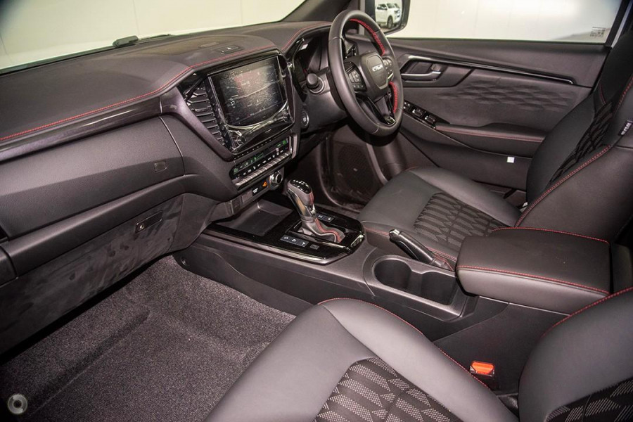 2025 MY24 Isuzu D-MAX RG X-TERRAIN Ute Image 7