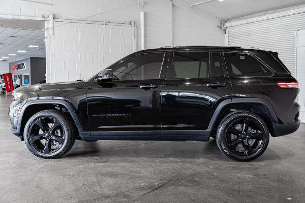2022 MY23 Jeep Grand Cherokee WL Night Eagle SUV Image 5