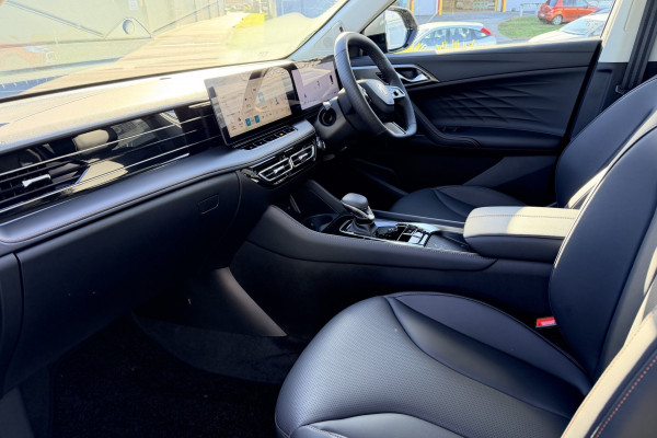 2026 MG HS Super Hybrid Essence SUV Image 7