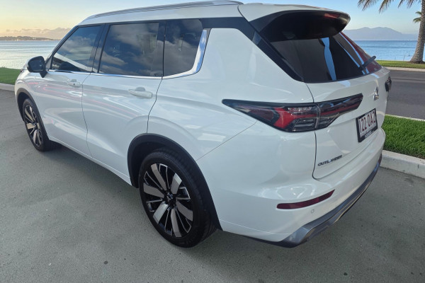 2025 Mitsubishi Outlander ZM Exceed SUV Image 5