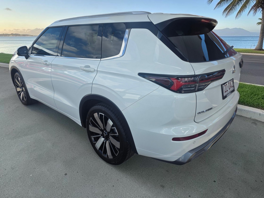 2025 Mitsubishi Outlander ZM Exceed SUV Image 5