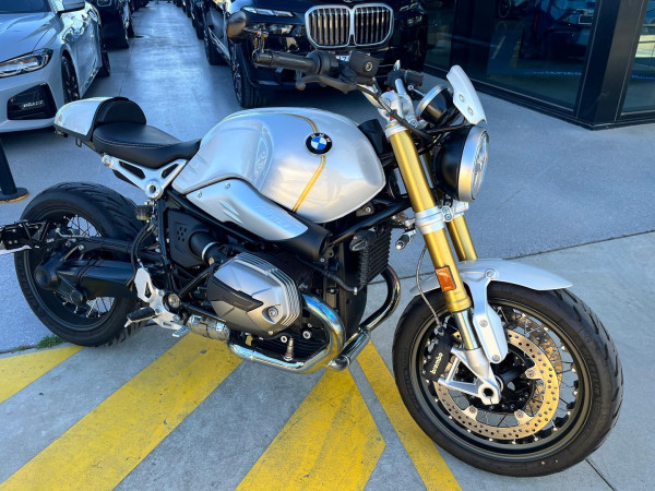 2023 BMW R nine T R nine T image 2