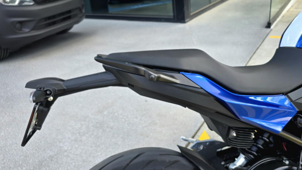 2026 BMW F 900 R Sport F 900 image 11