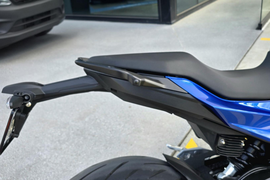 2026 BMW F 900 R Sport F 900